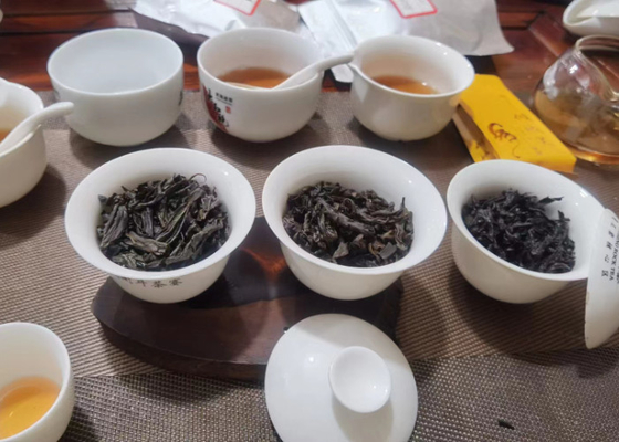 Origem O chá preto da montanha Wuyi armazenado em local fresco e seco