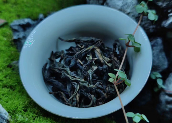 Jin Junmei 80g caixa de presente em lata chá wuyi flor de montanha pequena semente fábrica de chá lianyun atacado