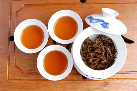 Jin Junmei 80g caixa de presente em lata chá wuyi flor de montanha pequena semente fábrica de chá lianyun atacado